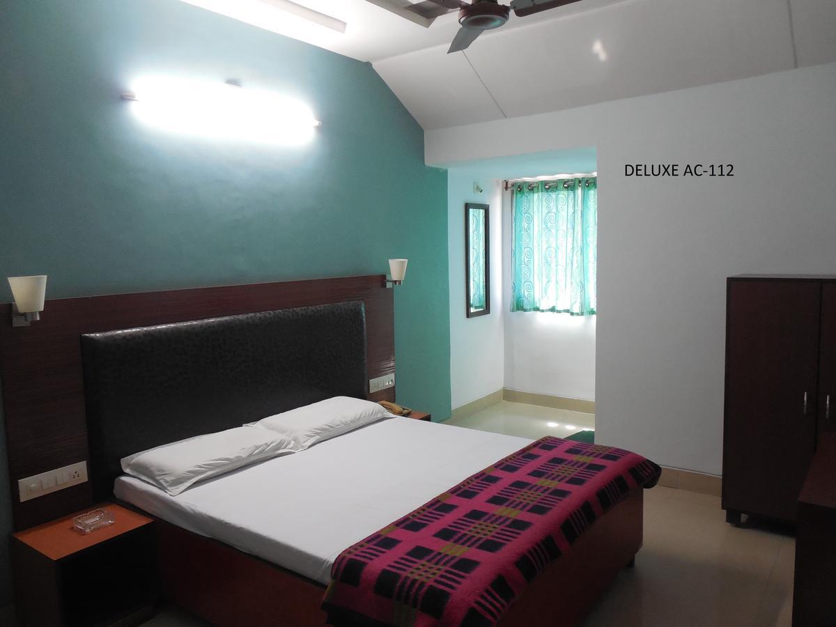 Hotel Silver Springs Ахмедабад Екстер'єр фото